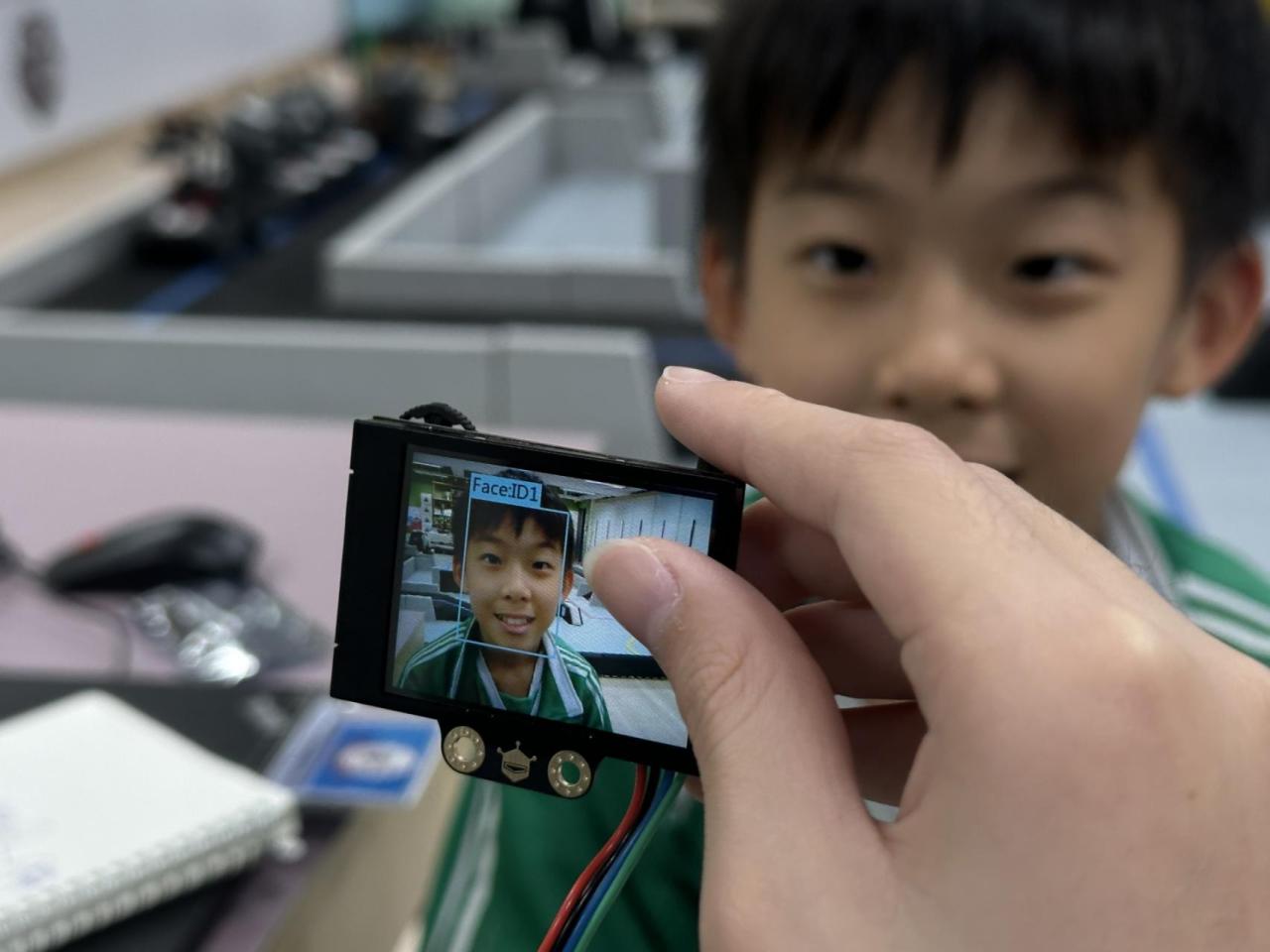 運用先進的AI鏡頭模組學習電腦視覺及訓練AI模型