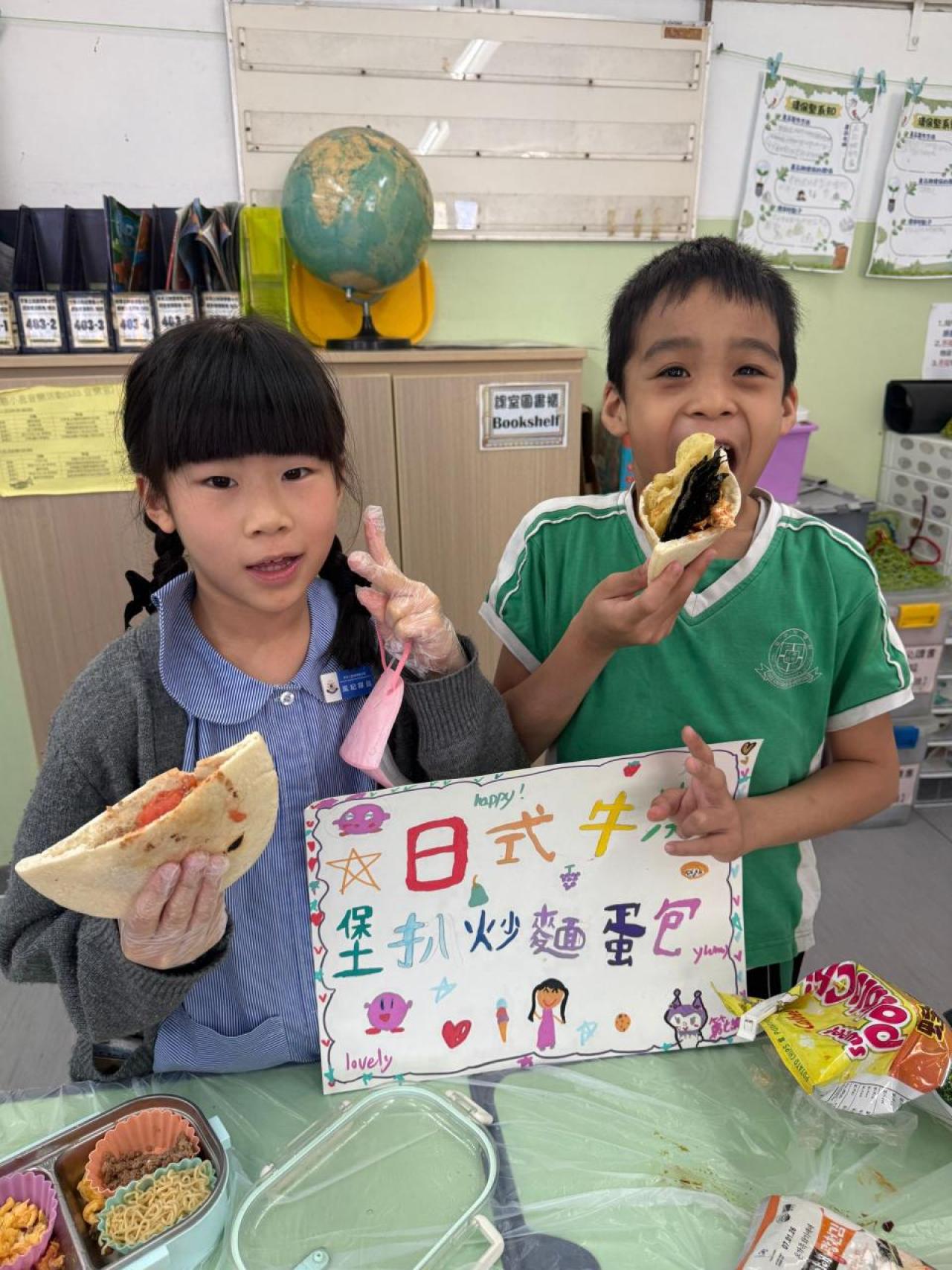 小三 多國共融--Fusion 食物初體驗:「日式牛漢堡扒炒麵比得包」你有試過未?