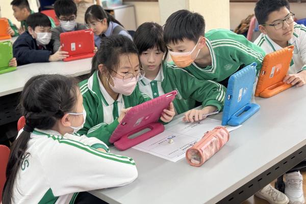 學生同儕共學，促進溝通，提升學習效能。